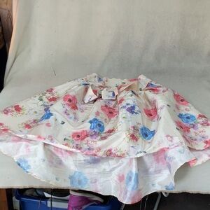 EUC Woman’s Jasmine skirt with zipper down the side